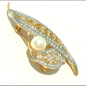 Vintage Style Pearl and Pave Stone Corn Brooch/Pin
